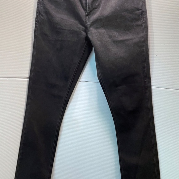 VOLCOM .. black wash stretch skinny jean. - Picture 2 of 6